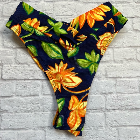 Sassafras Blue Yellow Orange Flowers Floral Vintage Bikini Size 12 / 14 Small - Picture 3 of 13